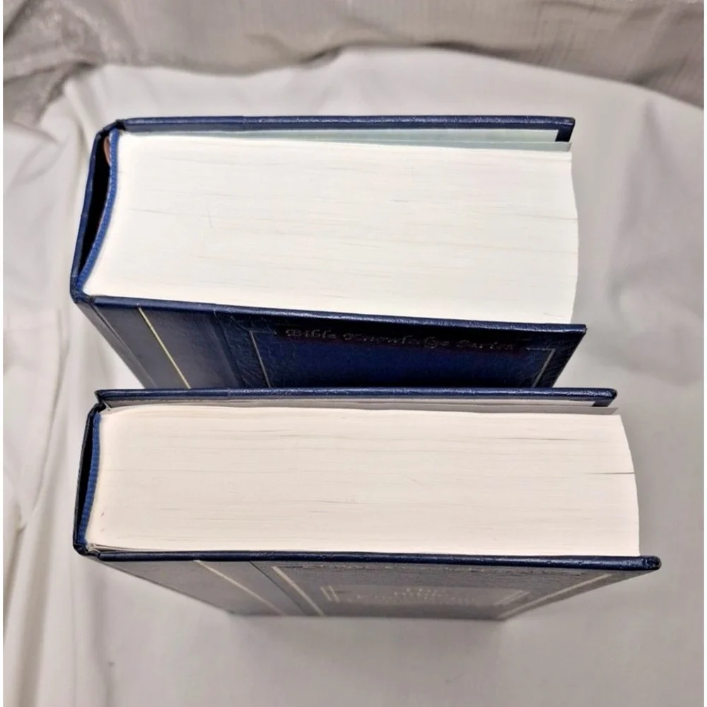 The‎ Bible Knowledge Commentary 2 Volume Set Walvoord Zuck Hardcover Cook 2000